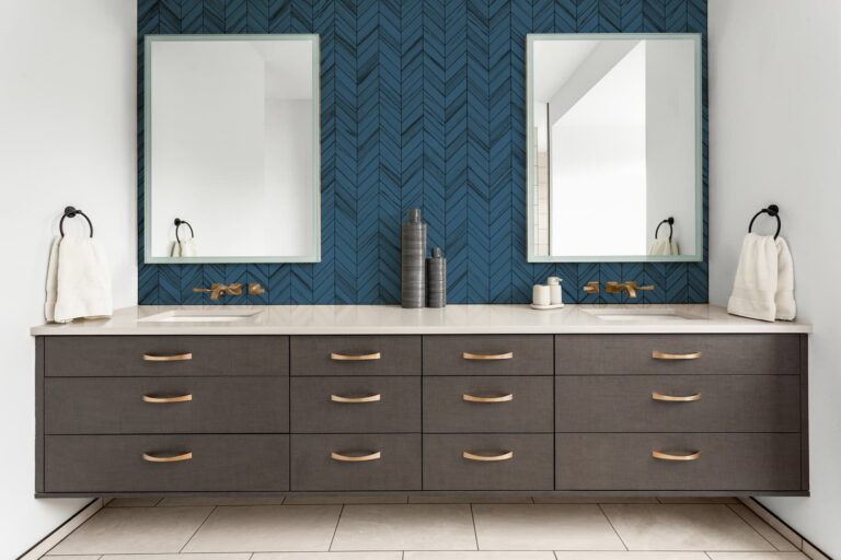 bathroom wall pattern