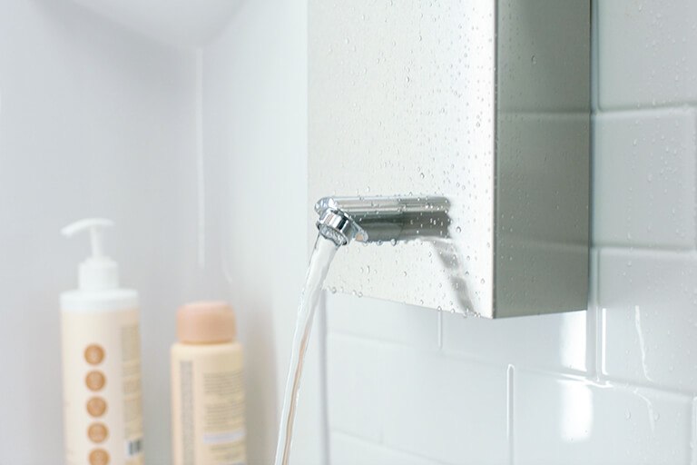 Safe Step walk-in shower foot spout