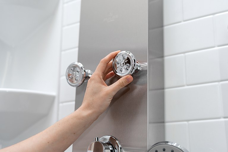 Safe Step walk-in shower silk-spray jets